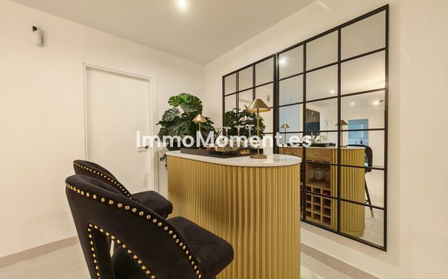 Resale - Villa - Estepona - Estepona Centro