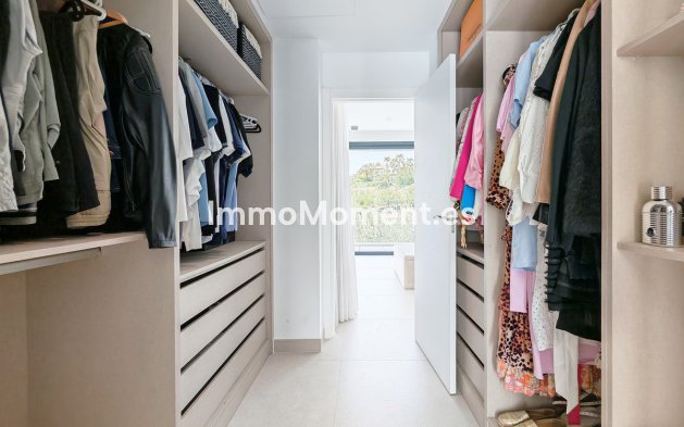 Resale - Villa - Estepona - Estepona Centro