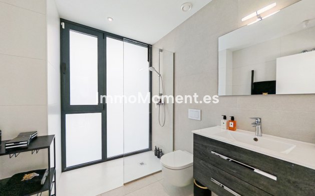 Resale - Villa - Estepona - Estepona Centro
