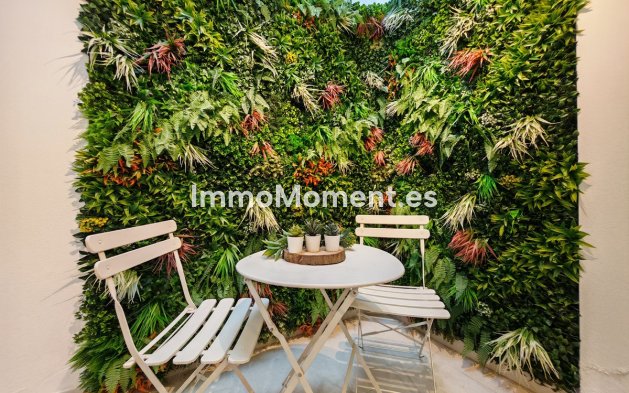 Resale - Villa - Estepona - Estepona Centro
