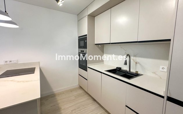 Resale - Apartment - Torrevieja - Torrevieja Centro
