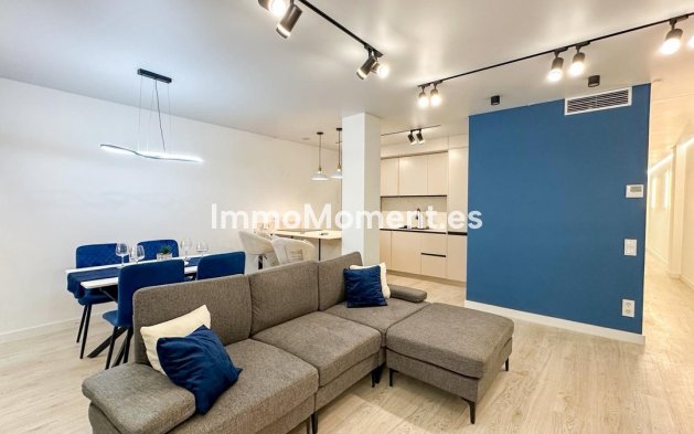Resale - Apartment - Torrevieja - Torrevieja Centro