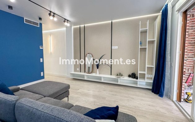 Resale - Apartment - Torrevieja - Torrevieja Centro