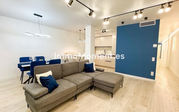 Resale - Apartment - Torrevieja - Torrevieja Centro