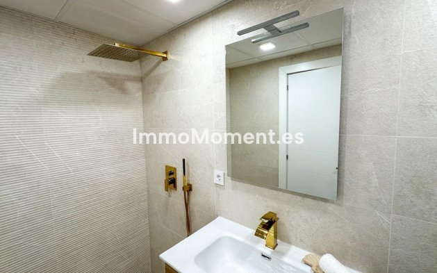 Resale - Apartment - Torrevieja - Torrevieja Centro