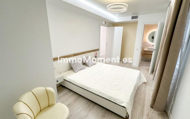 Resale - Apartment - Torrevieja - Torrevieja Centro
