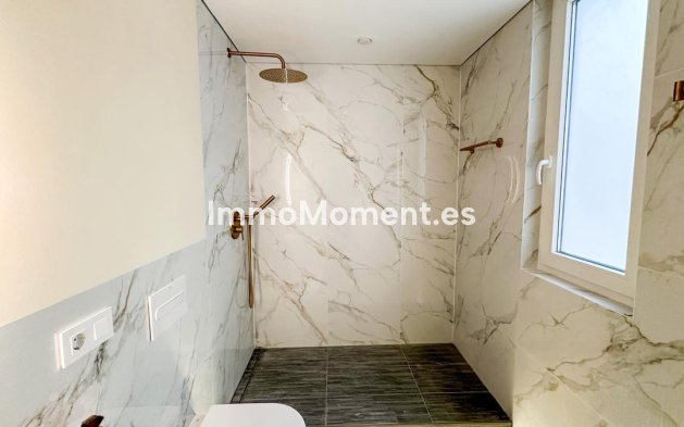 Resale - Apartment - Torrevieja - Torrevieja Centro