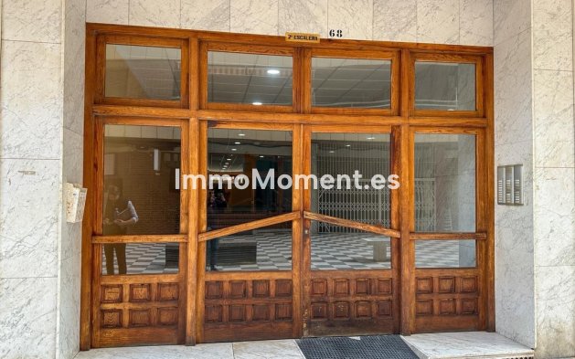Resale - Apartment - Torrevieja - Torrevieja Centro