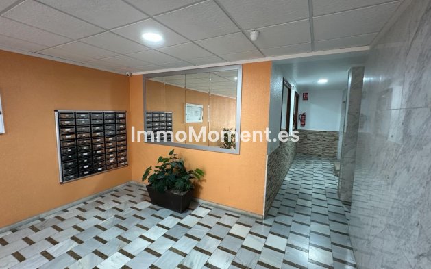 Resale - Apartment - Torrevieja - Torrevieja Centro