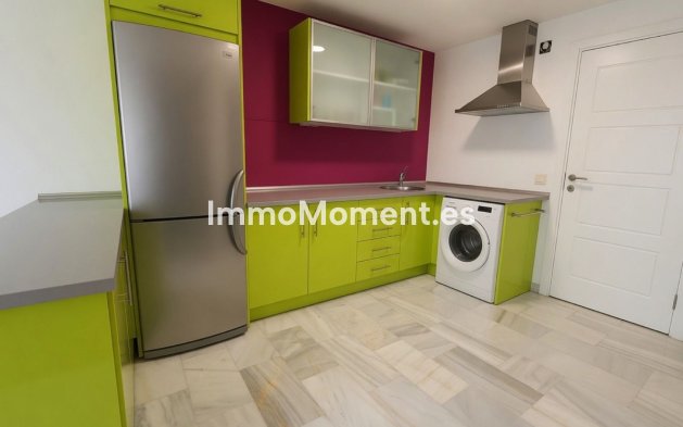 Wiederverkauf - Wohnung - Estepona  - Estepona Centro