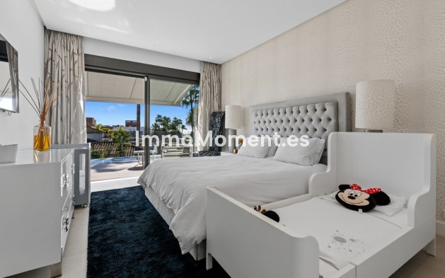 Revente - Villa - Marbella - Los Monteros
