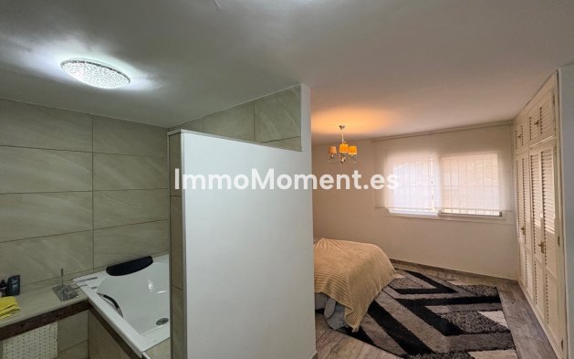 Resale - Townhouse - Estepona - Estepona Centro