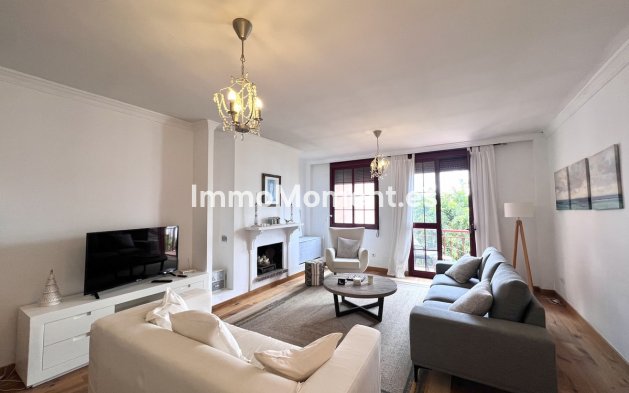 Resale - Apartment - Estepona - Estepona Centro