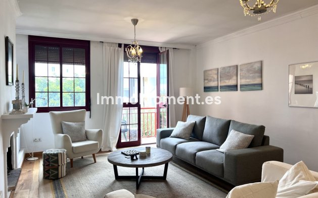 Resale - Apartment - Estepona - Estepona Centro