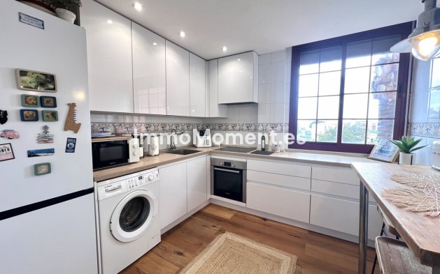 Resale - Apartment - Estepona - Estepona Centro