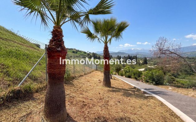Resale - Country house - Inland  - Coín