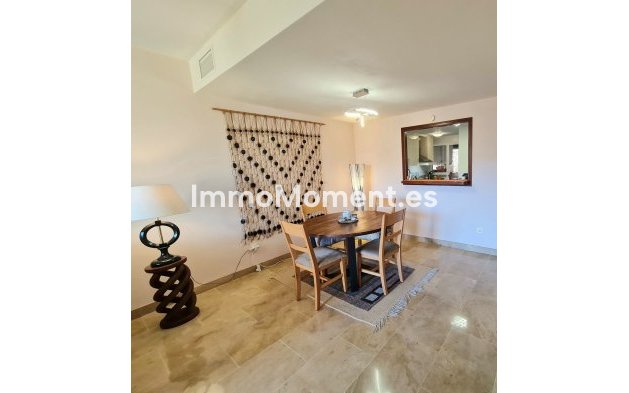 Resale - Apartment - Manilva - La Duquesa