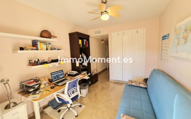 Resale - Apartment - Manilva - La Duquesa