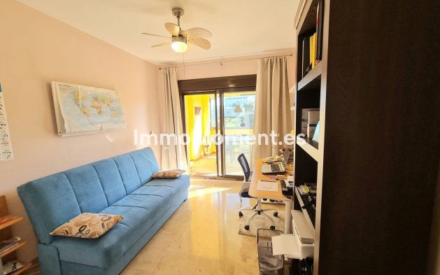 Resale - Apartment - Manilva - La Duquesa