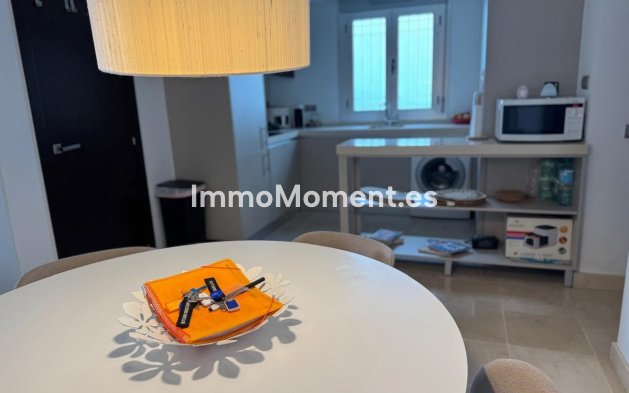 Resale - Apartment - Marbella - La Mairena
