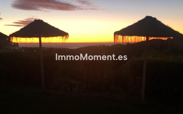 Resale - Apartment - Marbella - La Mairena