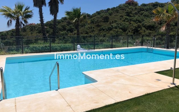 Resale - Apartment - Marbella - La Mairena