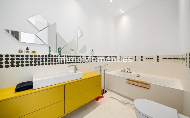 Resale - Villa - Benissa - Benissa Centro