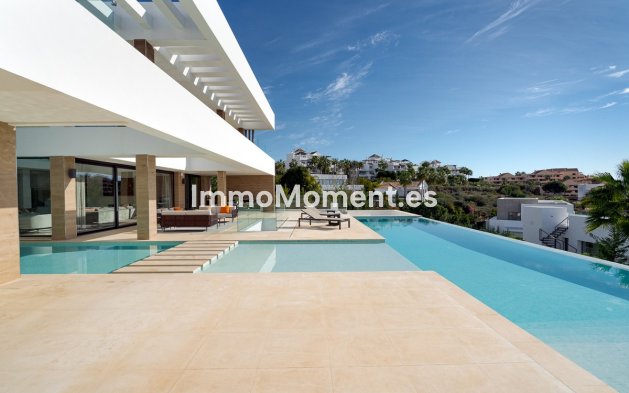 Resale - Villa - Benahavís - Benahavís Centro