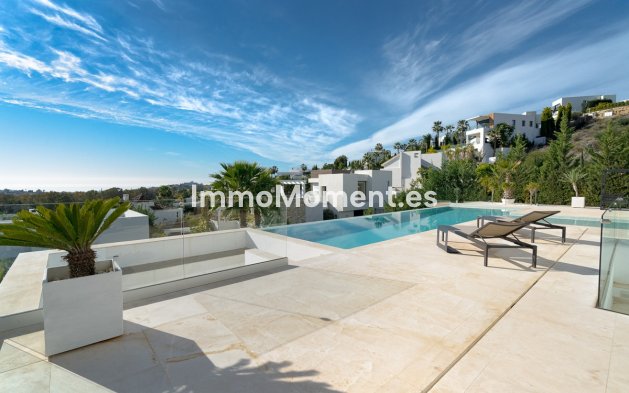 Resale - Villa - Benahavís - Benahavís Centro