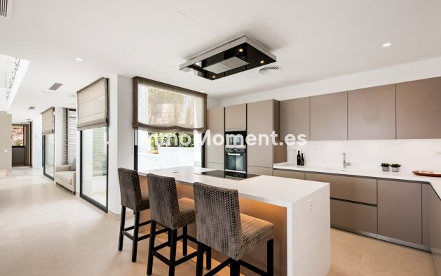 Resale - Villa - Benahavís - Benahavís Centro