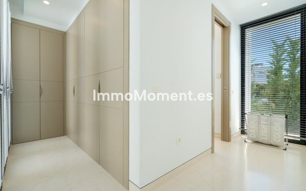 Resale - Villa - Benahavís - Benahavís Centro