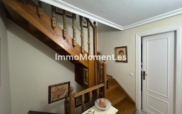 Bestaande woning - Geschakelde woning - Estepona  - Atalaya