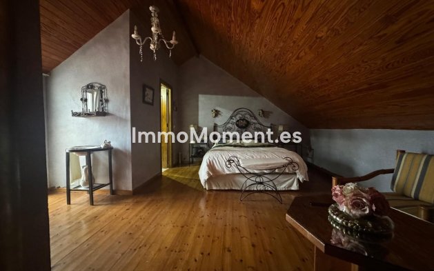 Bestaande woning - Geschakelde woning - Estepona  - Atalaya