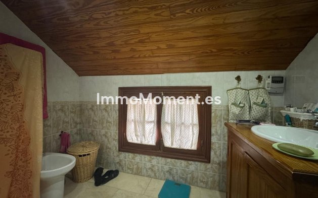 Bestaande woning - Geschakelde woning - Estepona  - Atalaya