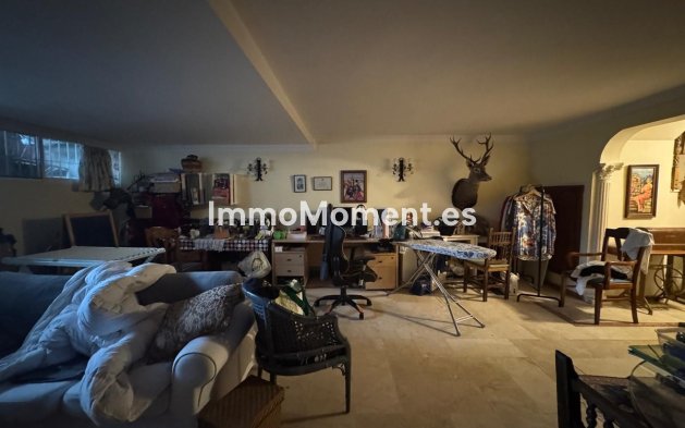 Bestaande woning - Geschakelde woning - Estepona  - Atalaya