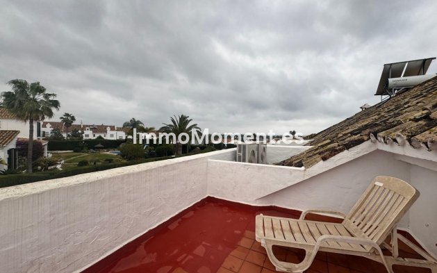 Bestaande woning - Geschakelde woning - Estepona  - Atalaya