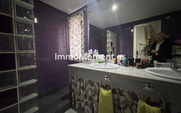 Bestaande woning - Geschakelde woning - Estepona  - Atalaya