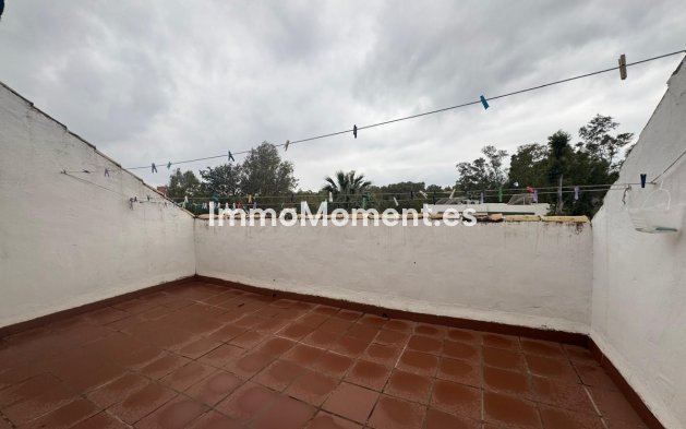 Bestaande woning - Geschakelde woning - Estepona  - Atalaya