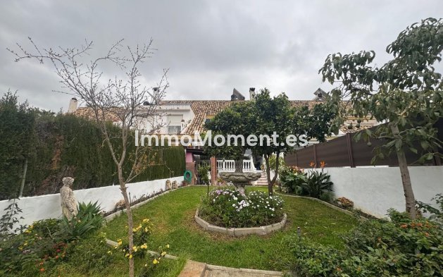 Bestaande woning - Geschakelde woning - Estepona  - Atalaya
