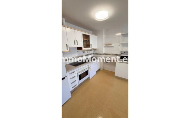 Resale - Apartment - Casares - Casares Centro