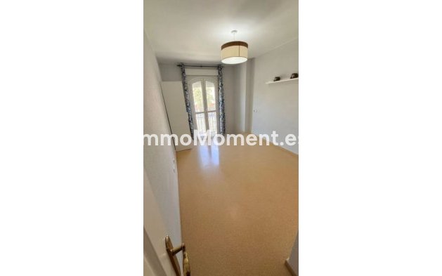 Resale - Apartment - Casares - Casares Centro