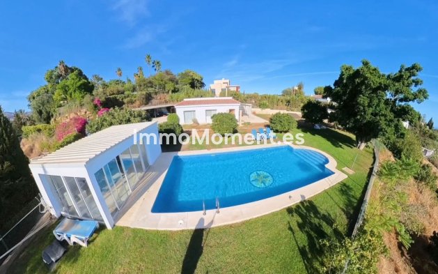 Bestaande woning - Villa - Estepona  - Estepona Centro