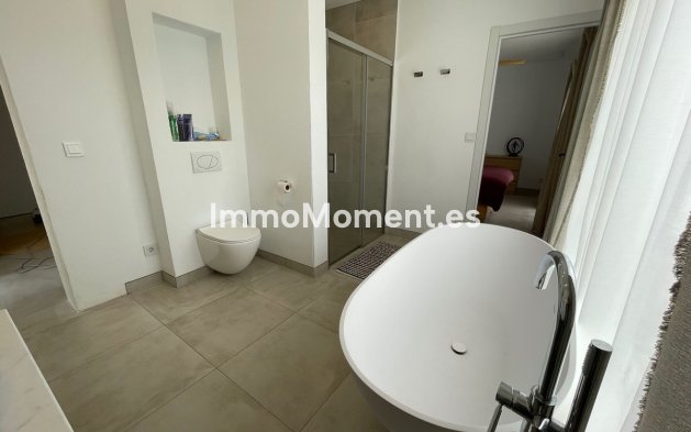 Bestaande woning - Villa - Estepona  - Estepona Centro