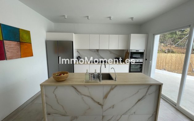 Bestaande woning - Villa - Estepona  - Estepona Centro
