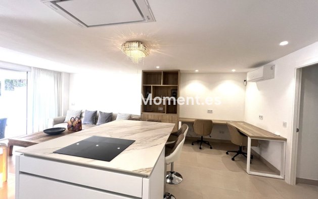 Revente - Villa - Marbella - Nueva Andalucía