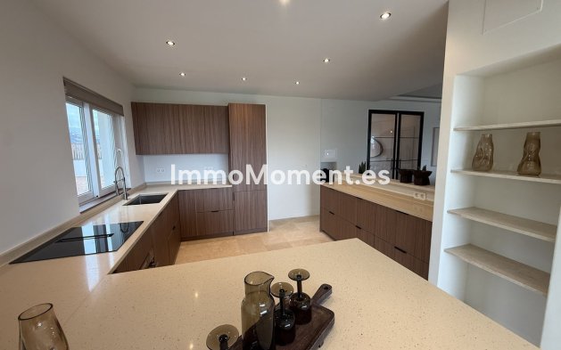 Reventa - Villa - Marbella - Guadalmina Alta