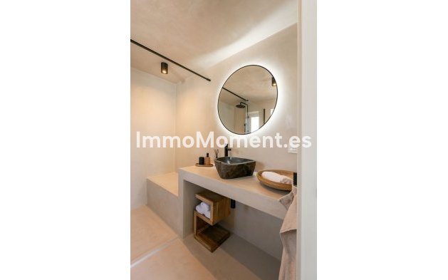 Reventa - Villa - Marbella - Guadalmina Alta