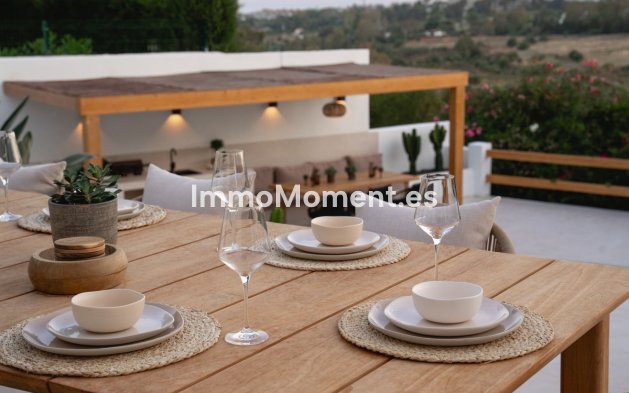 Reventa - Villa - Marbella - Guadalmina Alta