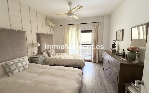 Revente - Villa - Estepona  - Selwo