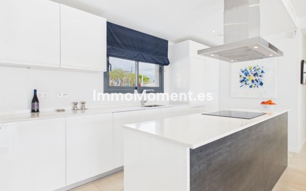 Wiederverkauf - Wohnung - Estepona  - Estepona Centro